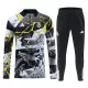 Real Madrid Marvel Sweat d'Entraînement Homme 2026-27 Quart-Zip Noire Real Madrid Marvel Sweat d'Entraînement Homme 2026-27 Quart-Zip Noire