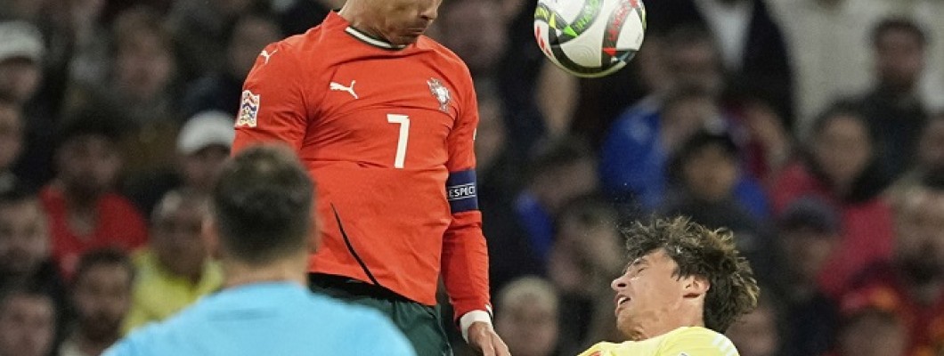 CRISTIANO RONALDO a pleuré la victoire cette fois-ci CRISTIANO RONALDO a pleuré la victoire cette fois-ci