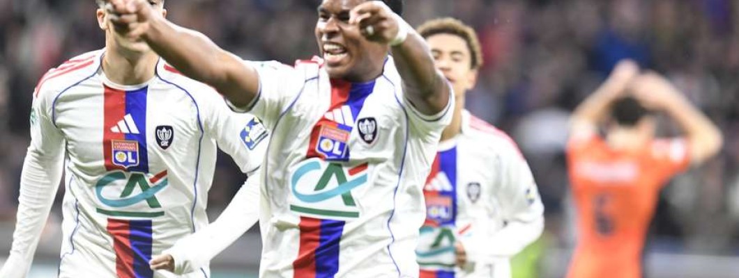 Deux jeunes joueurs brésiliens choisissent des parcours différents Deux jeunes joueurs brésiliens choisissent des parcours différents