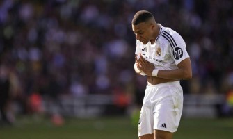 Il est difficile pour un seul joueur de vaincre la force d'une équipe.