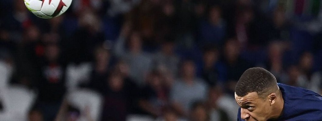 Kylian Mbappé a également été réduit au rang de joueur remplaçant au Paris Saint-Germain Kylian Mbappé a également été réduit au rang de joueur remplaçant au Paris Saint-Germain