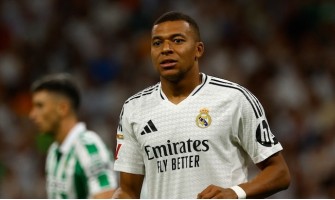 Kylian Mbappé apprend à jouer en tant qu'avant-centre