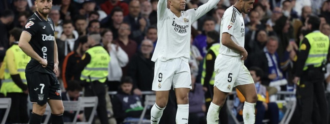 Kylian Mbappé est plus altruiste que CRISTIANO RONALDO Kylian Mbappé est plus altruiste que CRISTIANO RONALDO