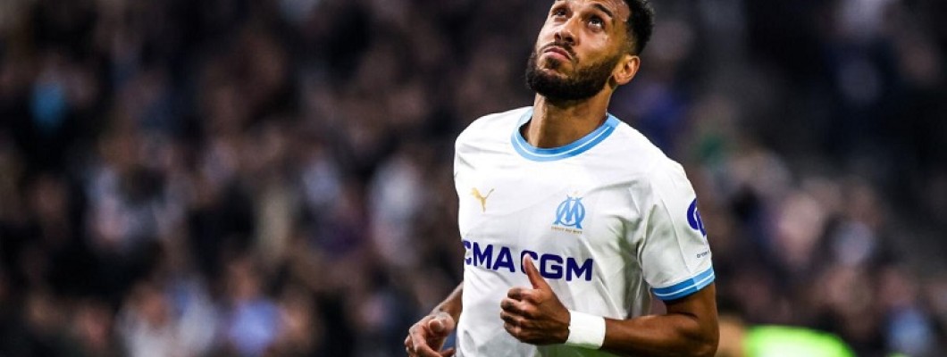 L'amour naît du cœur et se reflète chez Pierre-Emerick Aubameyang L'amour naît du cœur et se reflète chez Pierre-Emerick Aubameyang