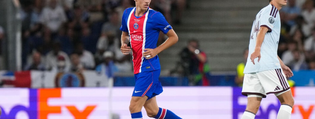 Le Paris Saint-Germain remporte deux Supercoupes de l'UEFA consécutives Le Paris Saint-Germain remporte deux Supercoupes de l'UEFA consécutives