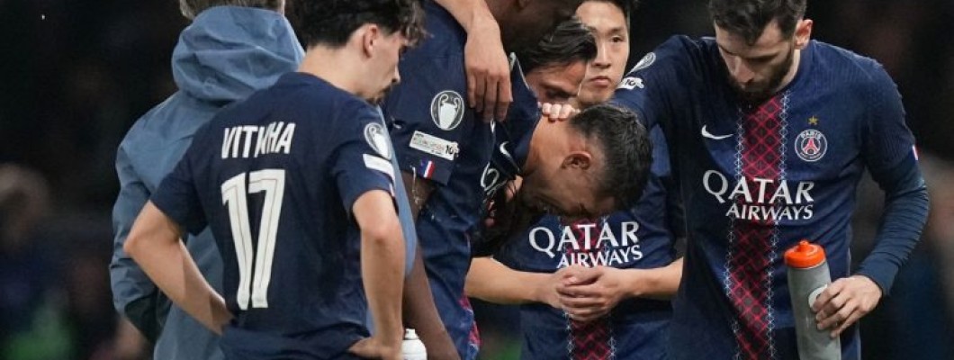 Les larmes d'Achraf Hakimi reflétaient le regret sur le terrain Les larmes d'Achraf Hakimi reflétaient le regret sur le terrain