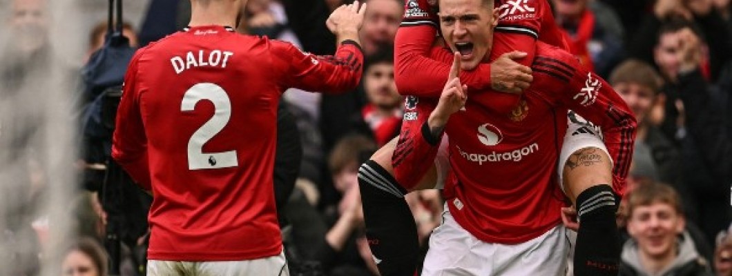 Les nouveaux maillots de Manchester United symbolisent une renaissance Les nouveaux maillots de Manchester United symbolisent une renaissance