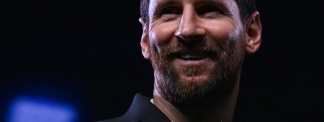 Lionel Messi a de nouveau les cheveux longs Lionel Messi a de nouveau les cheveux longs