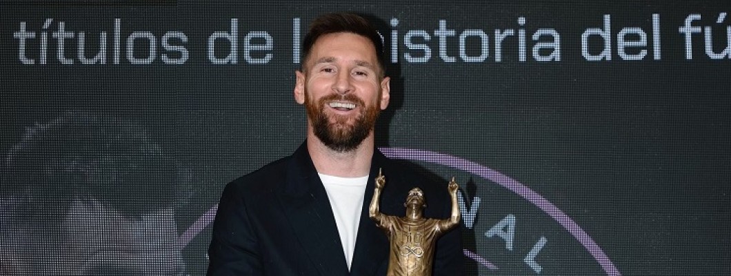 Lionel Messi remporte le prix du meilleur joueur de football de Marca Lionel Messi remporte le prix du meilleur joueur de football de Marca