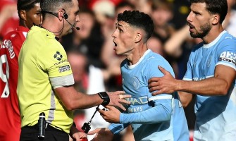 Manchester United a subi une nouvelle défaite face à une équipe de Manchester City réduite à dix