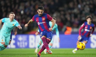 Quatre ans plus tard, le FC Barcelone accède à nouveau aux quarts de finale de la Ligue des Champions